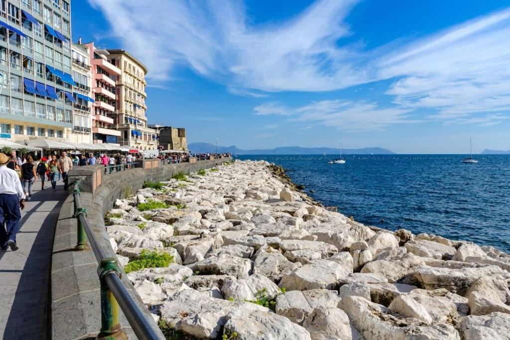 Dimora Di Luna Napoli Esterno foto